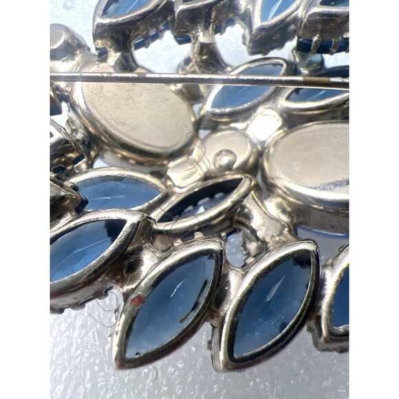 Vintage Givre Brooch Pin Blue AB Navette Art Glass Open Backs Rhinestones READ - Picture 4 of 11